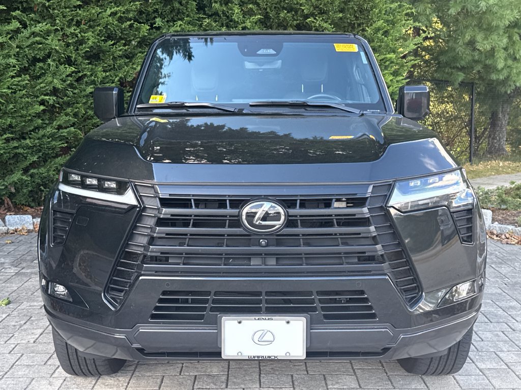 Used 2024 Lexus GX 550 w/ Accessory Package (31) AWD/4WD image 2