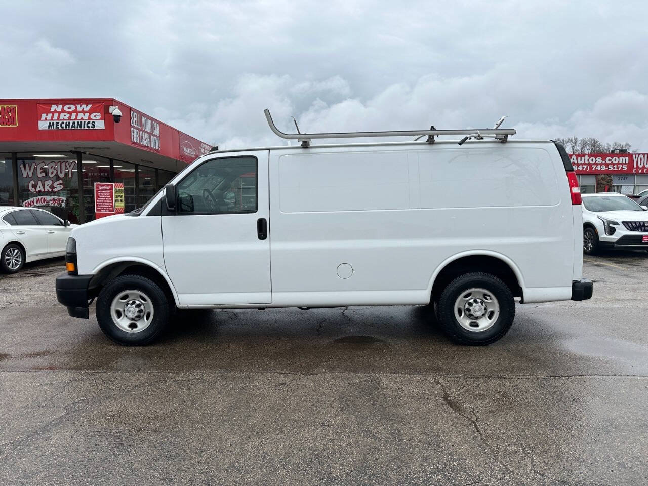 Used 2020 Chevrolet Express 2500 w/ Communications Package RWD image 2