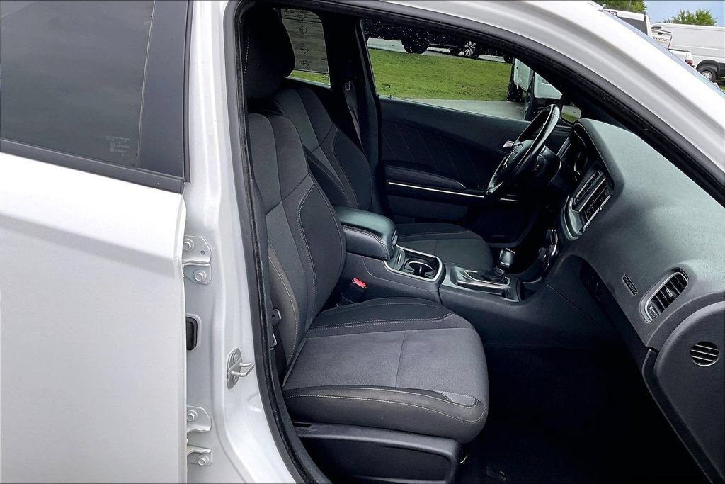 Used 2022 Dodge Charger SXT RWD image 7