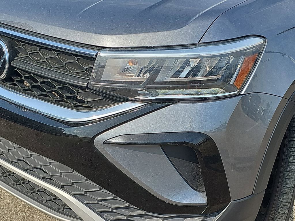 Used 2022 Volkswagen Taos S image 32