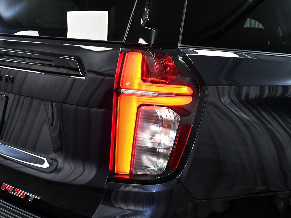 Used 2024 Chevrolet Suburban RST w/ Luxury Package AWD/4WD image 84