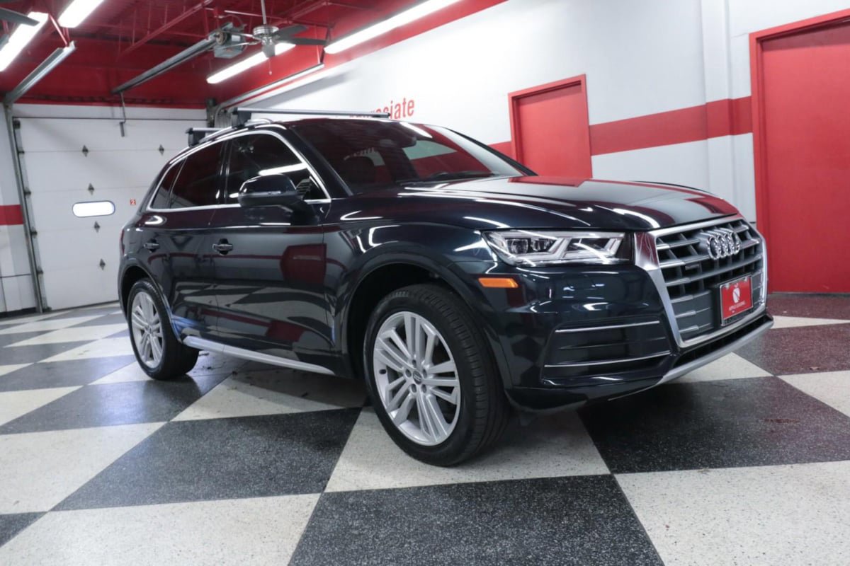 Used 2019 Audi Q5 2.0T Premium Plus w/ Premium Plus Package AWD/4WD image 2
