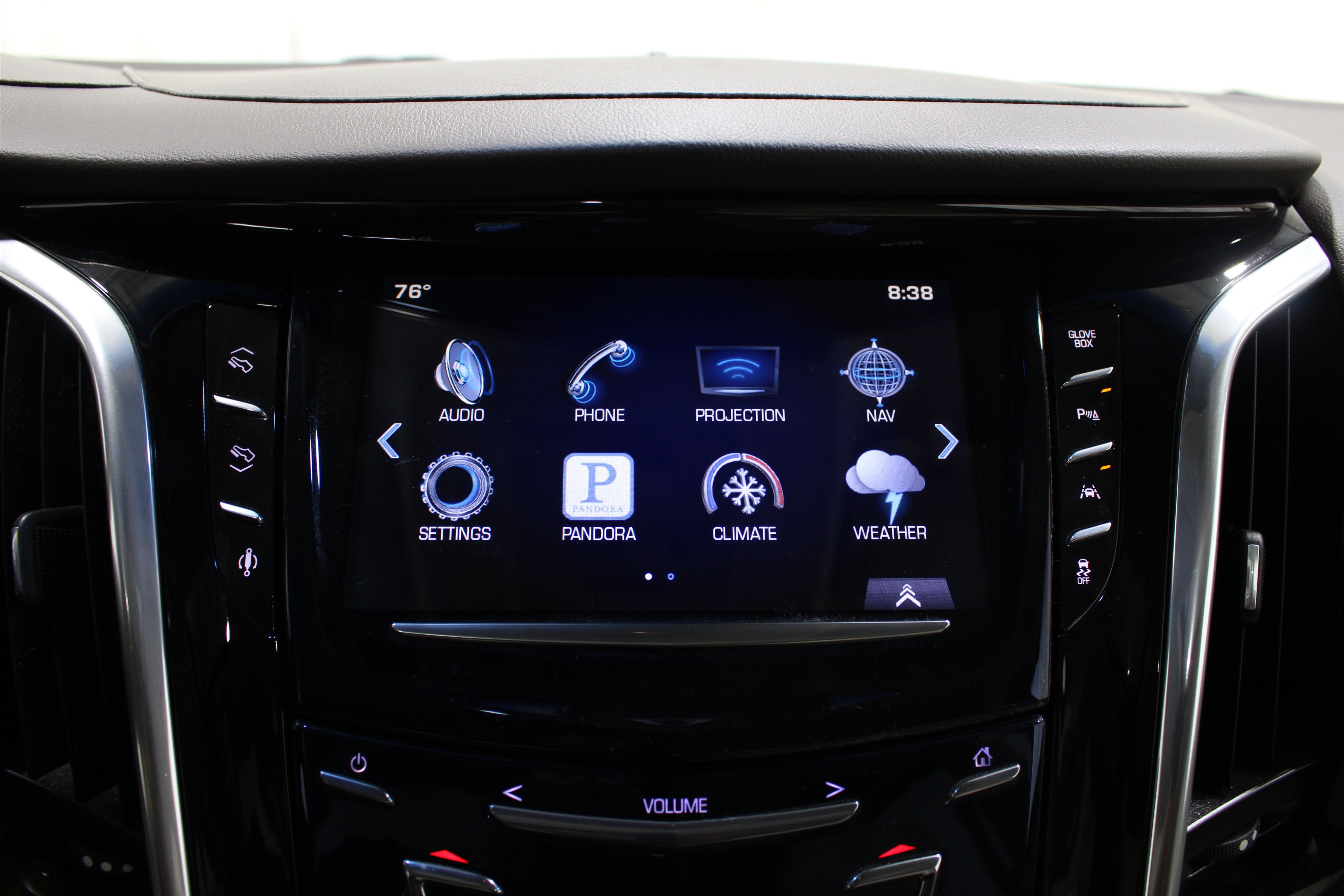 Used 2016 Cadillac Escalade Luxury AWD/4WD image 15
