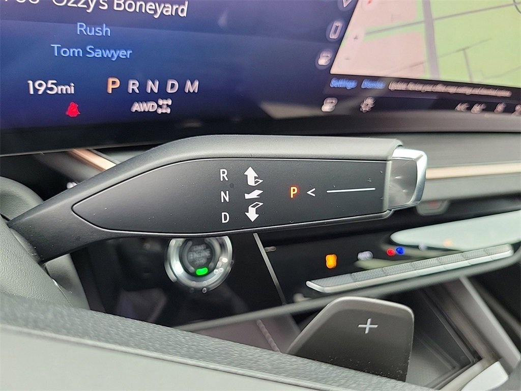 Used 2025 Buick Envision Sport Touring image 28