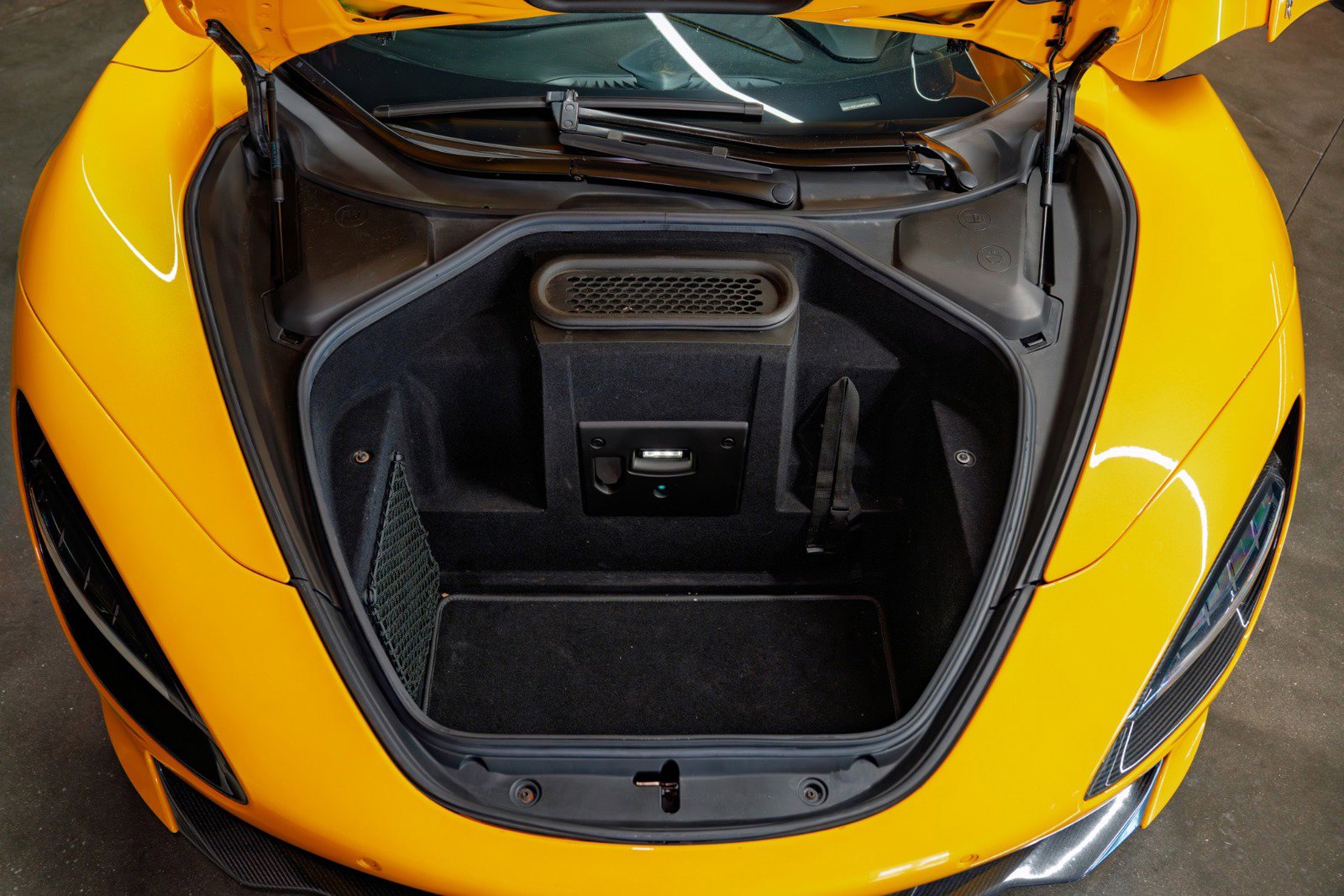 Used 2018 McLaren 720S Performance image 38