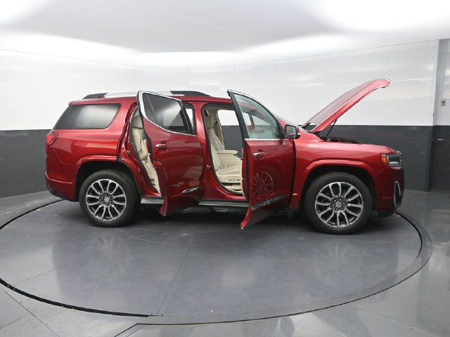 Used 2021 GMC Acadia Denali w/ Denali Ultimate Package AWD/4WD image 46