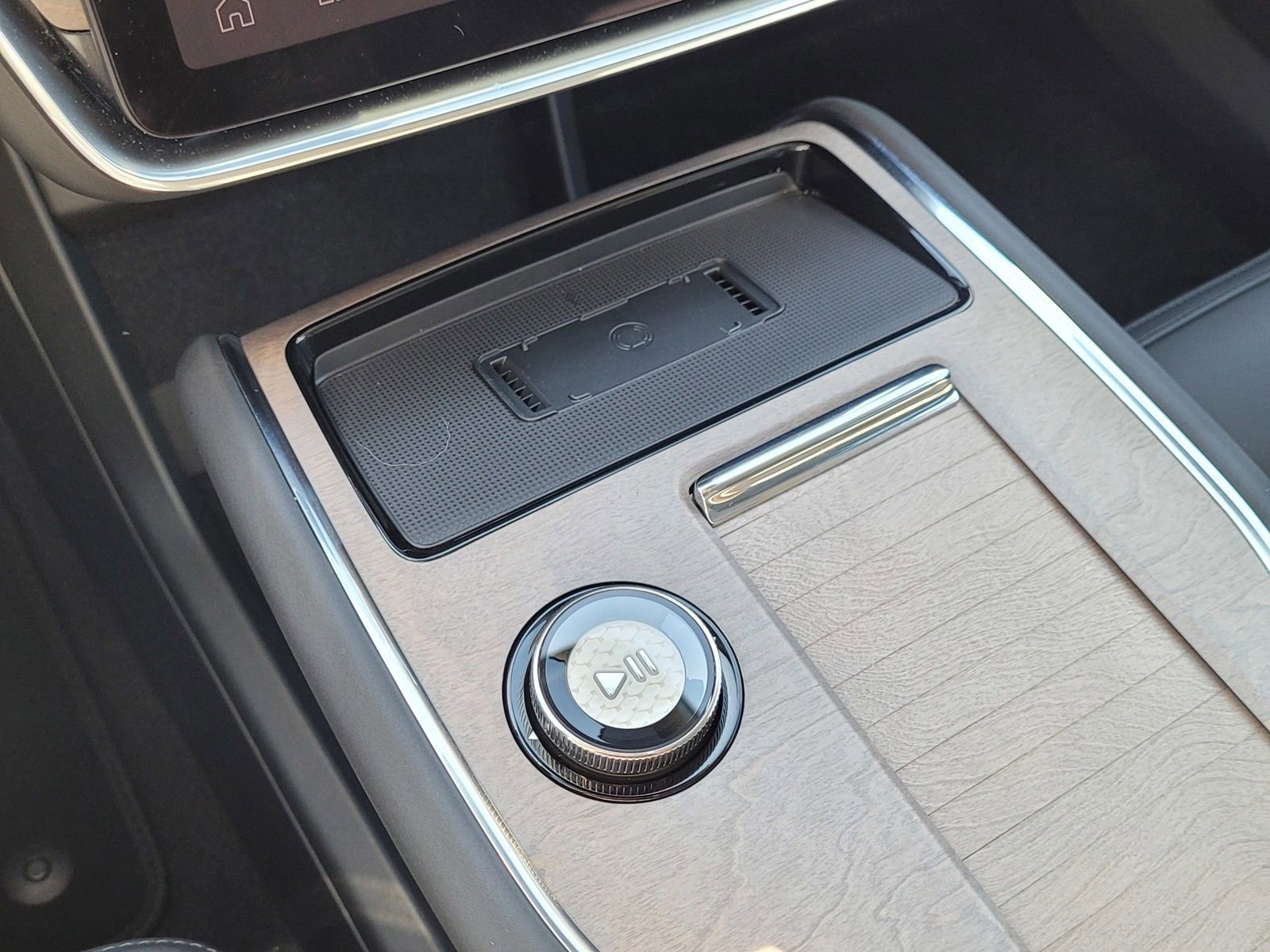 Used 2025 Volvo EX90 Ultra image 25