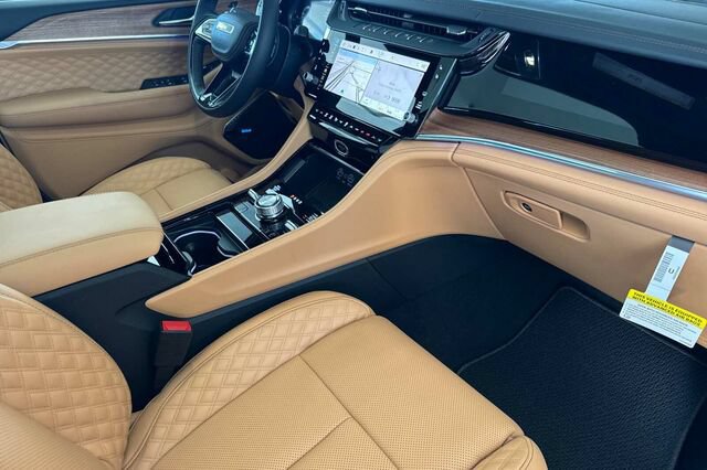 New 2026 Jeep Grand Cherokee Summit AWD/4WD image 13