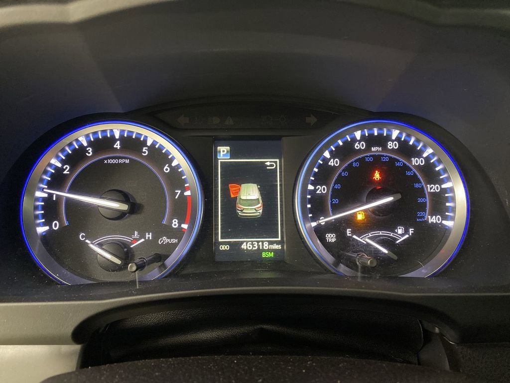 Used 2019 Toyota Highlander XLE FWD image 19