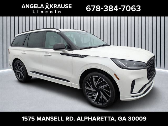 New 2026 Lincoln Aviator Black Label w/ Jet Appearance Package AWD/4WD image 1