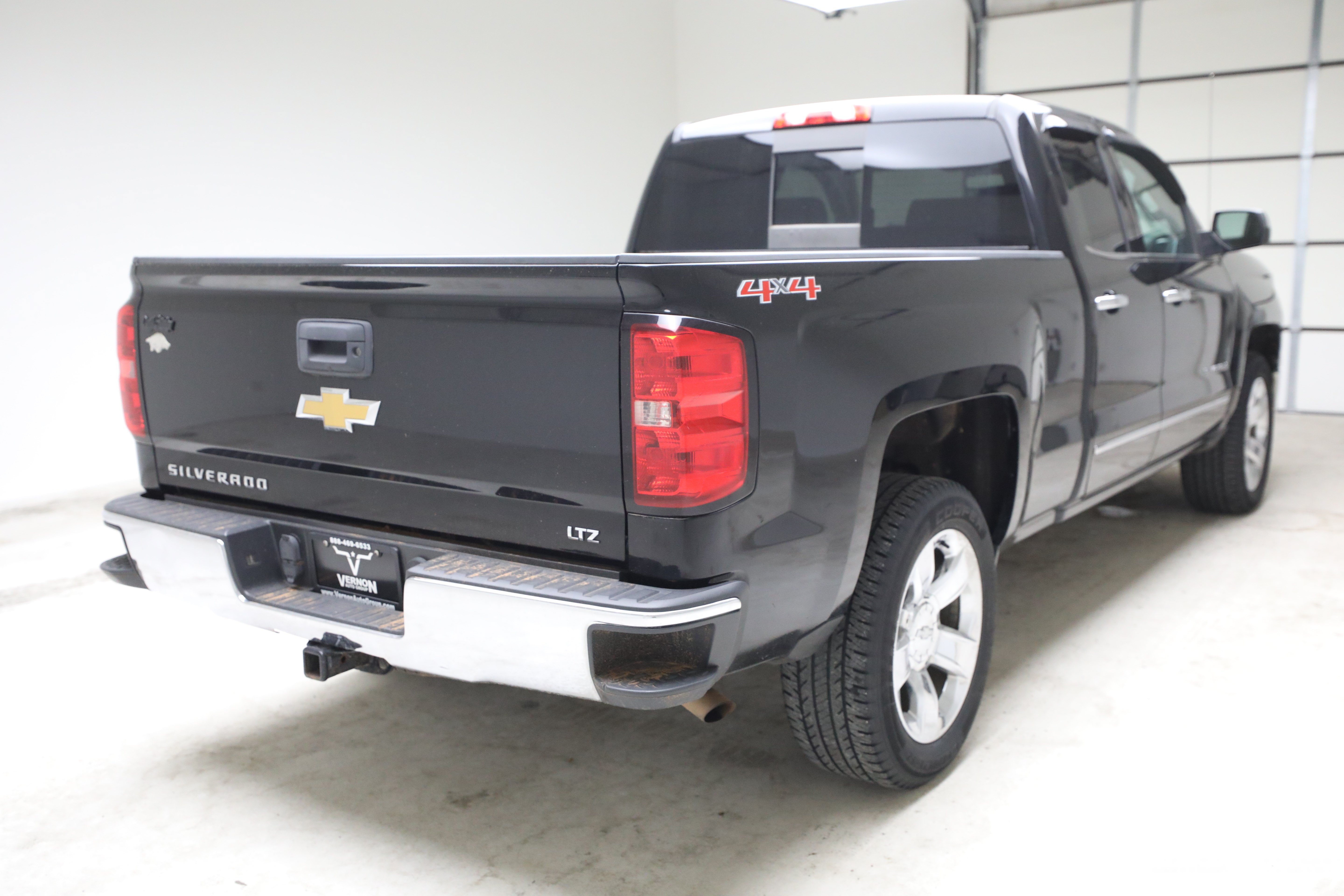 Used 2015 Chevrolet Silverado 1500 LTZ AWD/4WD image 4