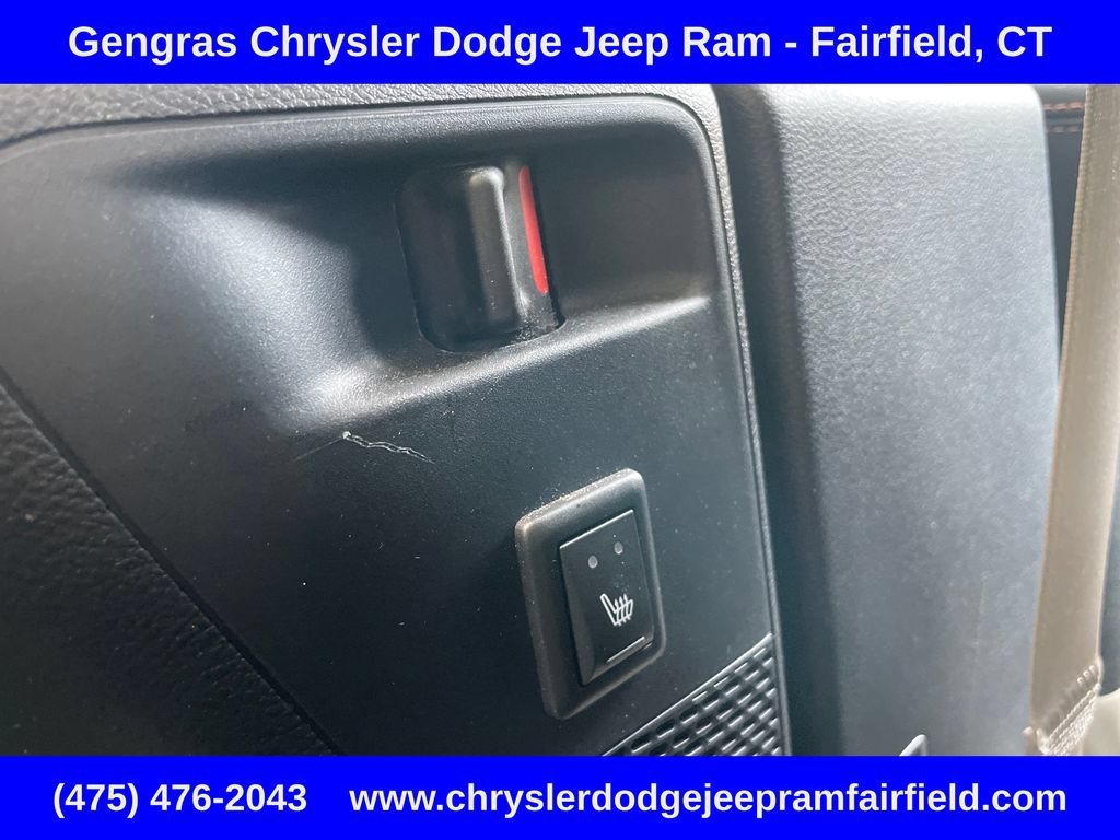 Used 2020 Chrysler Pacifica Touring-L Plus FWD image 46