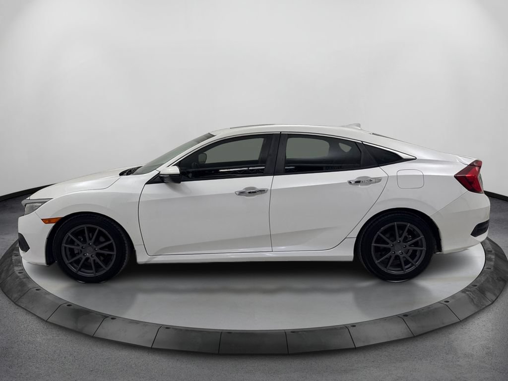 Used 2018 Honda Civic Touring image 8
