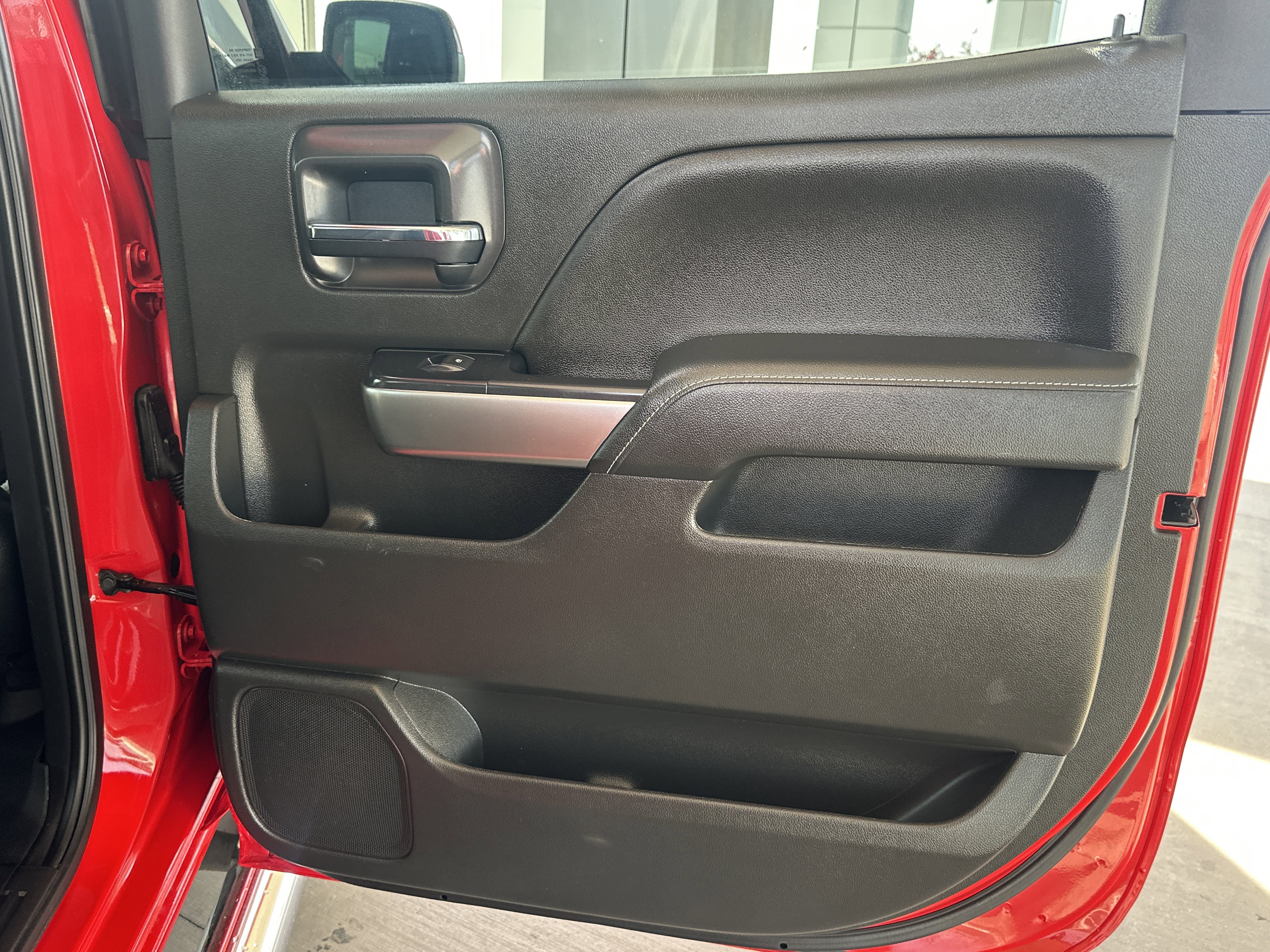 Used 2018 Chevrolet Silverado 1500 LT w/ All Star Edition AWD/4WD image 17