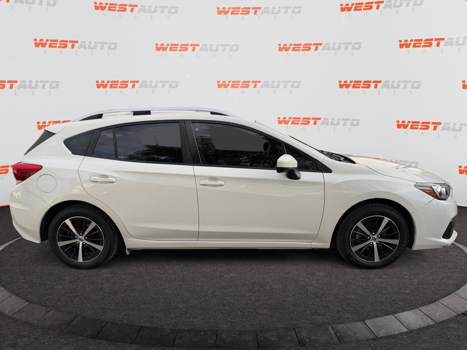 Used 2022 Subaru Impreza 2.0i Premium AWD/4WD image 6