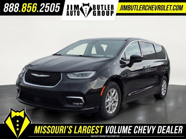 Used 2024 Chrysler Pacifica Touring-L