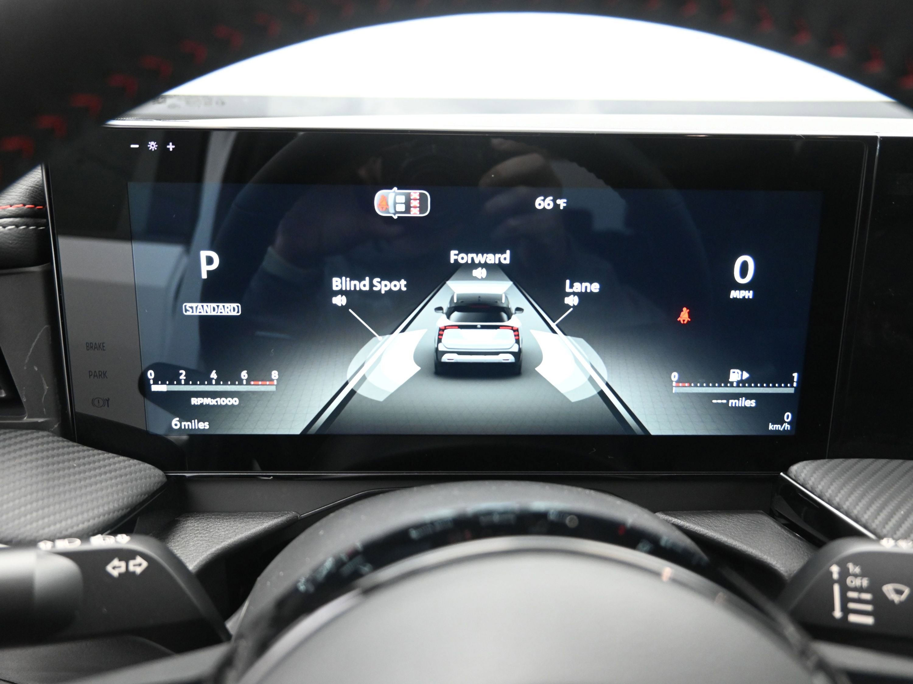 New 2026 Nissan Kicks SR w/ SR Premium Package image 13