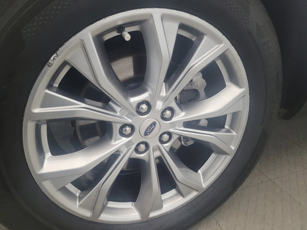 Used 2021 Ford Explorer Limited w/ Equipment Group 301A image 31