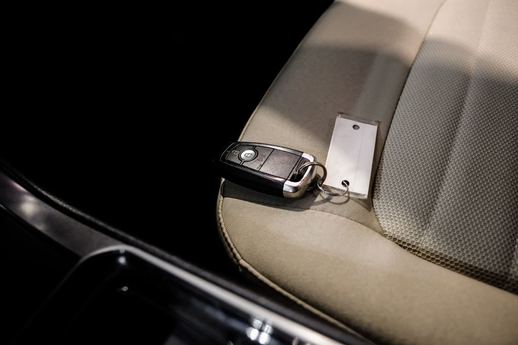 Used 2019 Ford Edge SE image 52