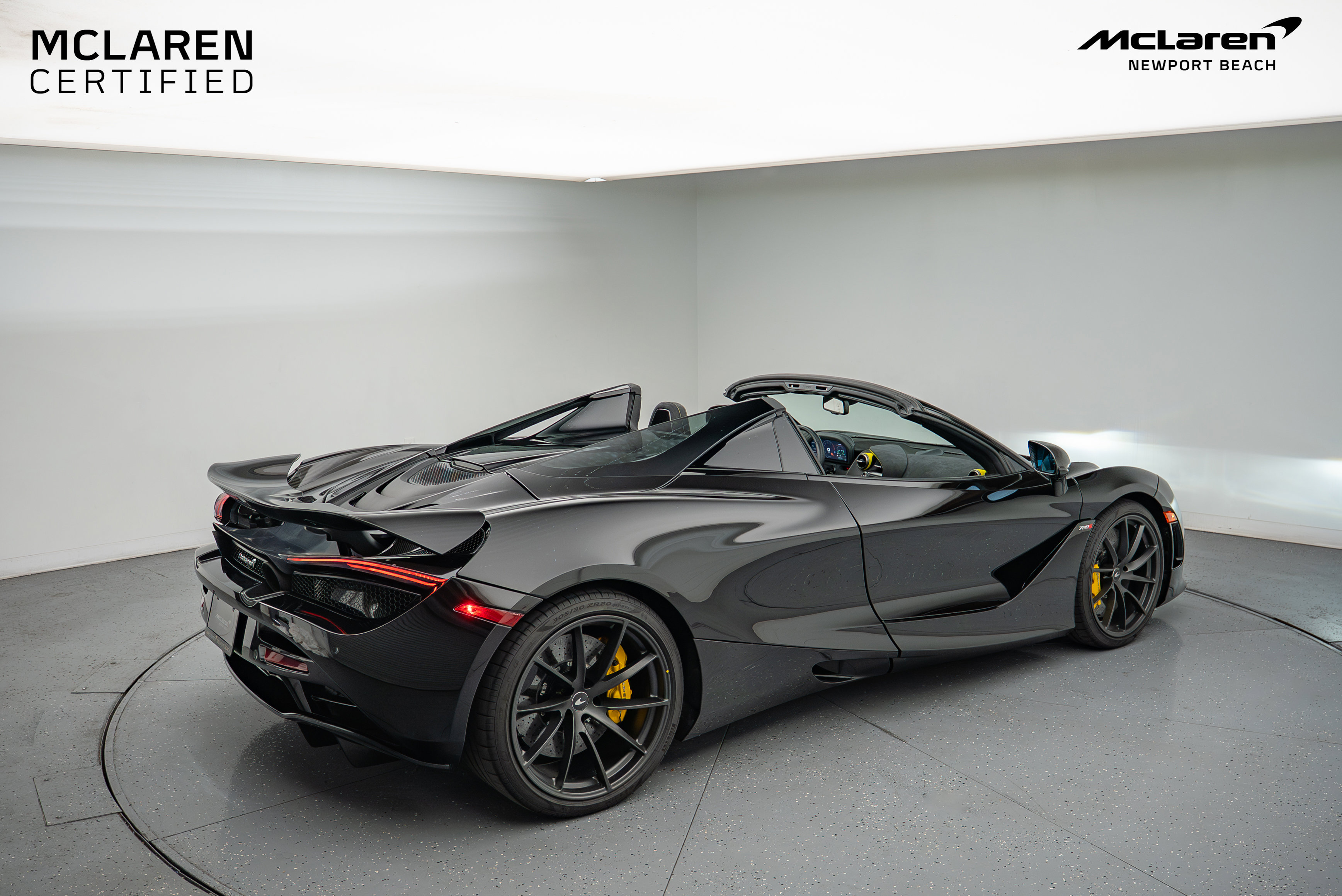 Used 2023 McLaren 720S Spider image 20