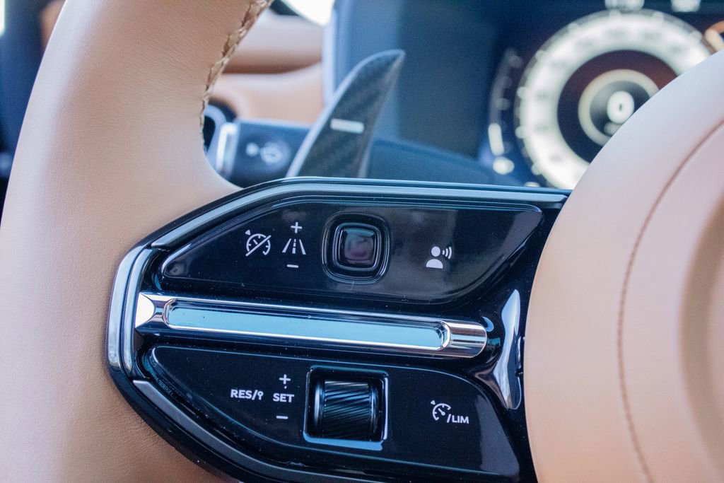 New 2026 Aston Martin DBX 707 image 14