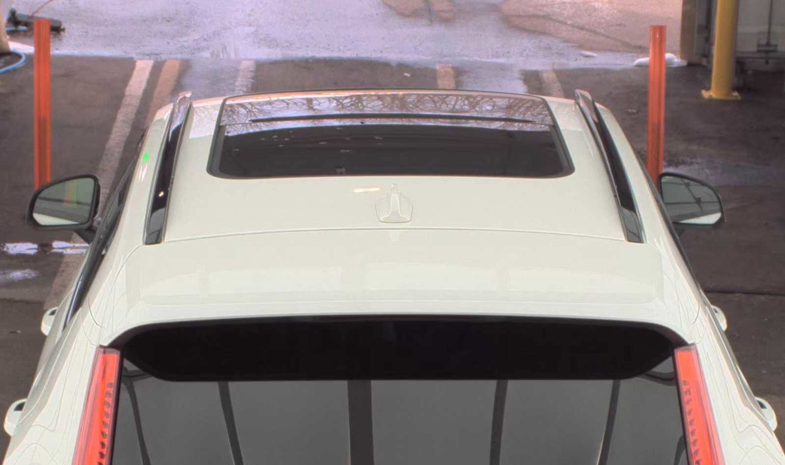 Used 2023 Volvo XC40 B4 Ultimate image 29