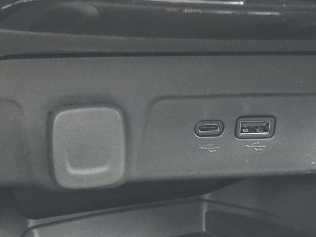 New 2026 Chevrolet Trax ACTIV w/ Sunroof Package image 9