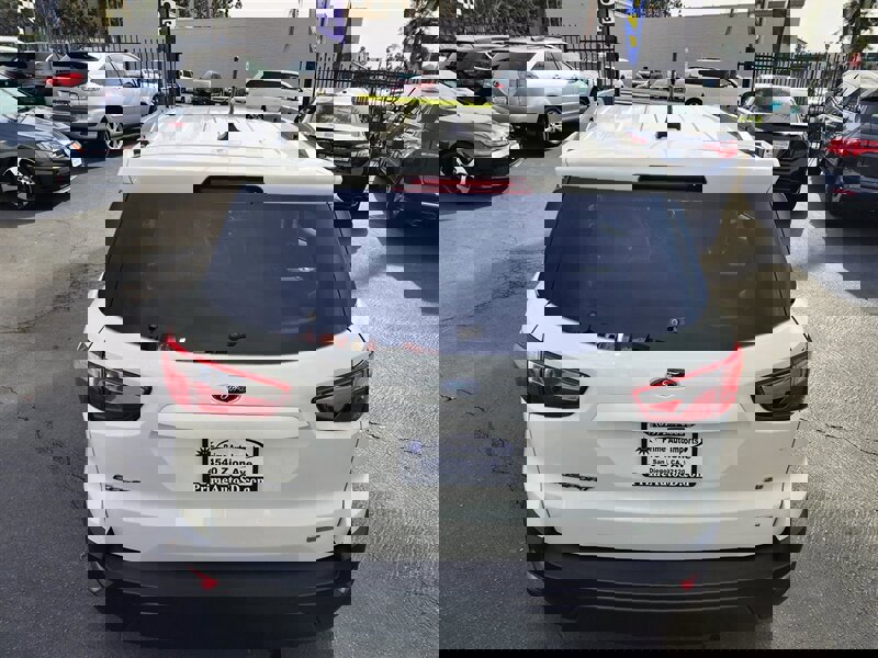 Used 2019 Ford EcoSport SE image 3