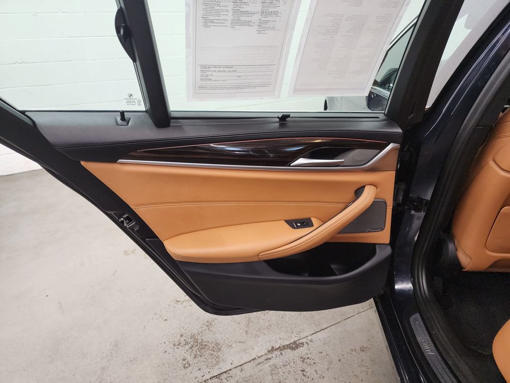 Used 2020 BMW 530i xDrive w/ Executive Package AWD/4WD image 25