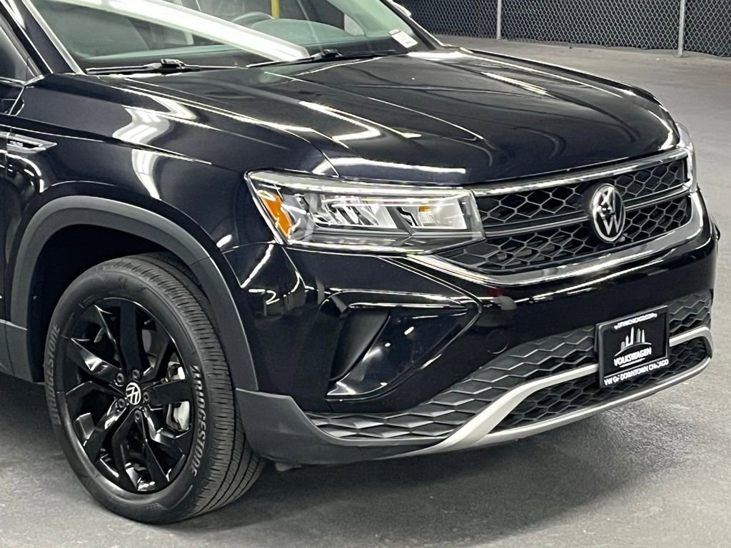 Used 2022 Volkswagen Taos SE w/ Panoramic Sunroof Package image 40