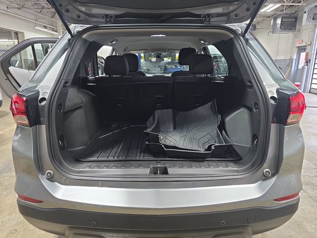 Used 2024 Chevrolet Equinox LS w/ Driver Confidence II Package AWD/4WD image 14