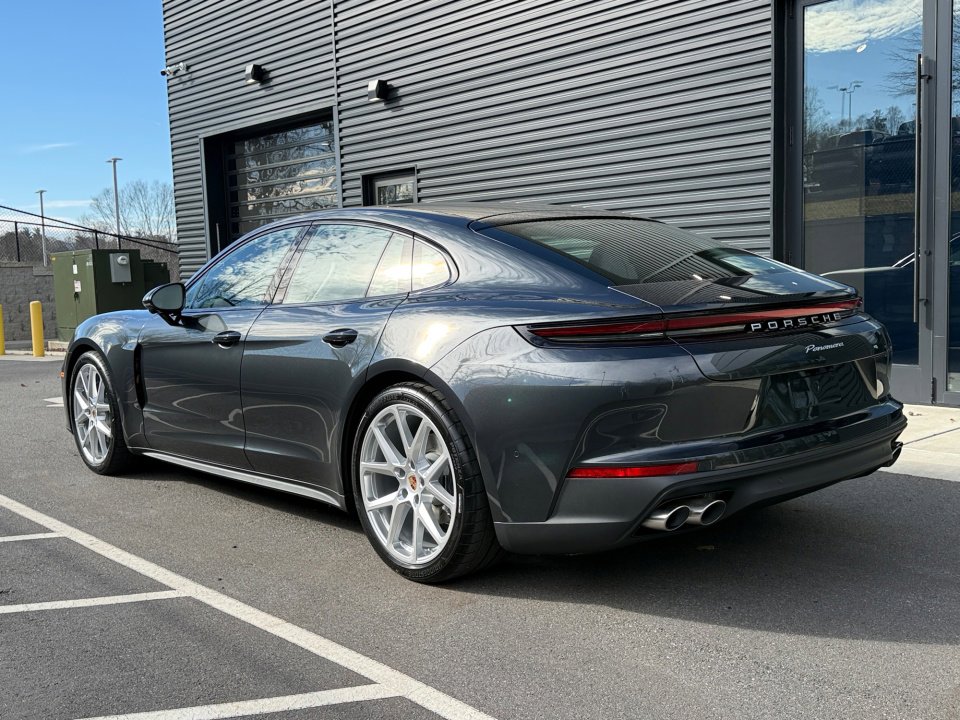 New 2026 Porsche Panamera image 3