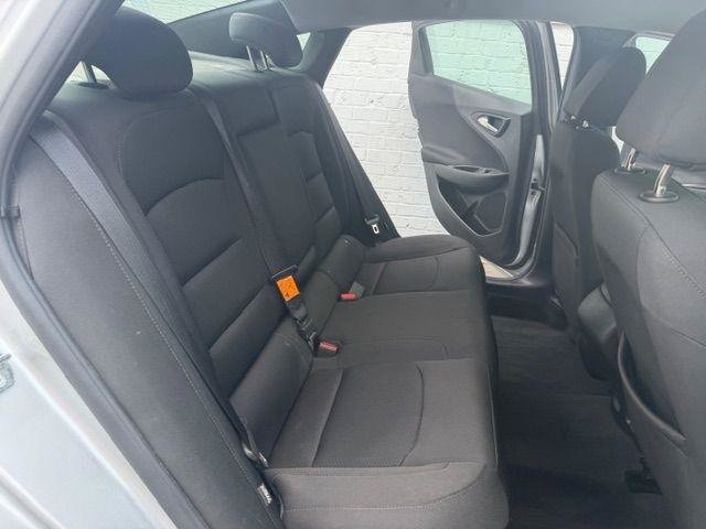 Used 2018 Chevrolet Malibu LS FWD image 11
