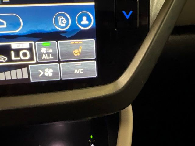 Used 2025 Subaru Forester Premium AWD/4WD image 36