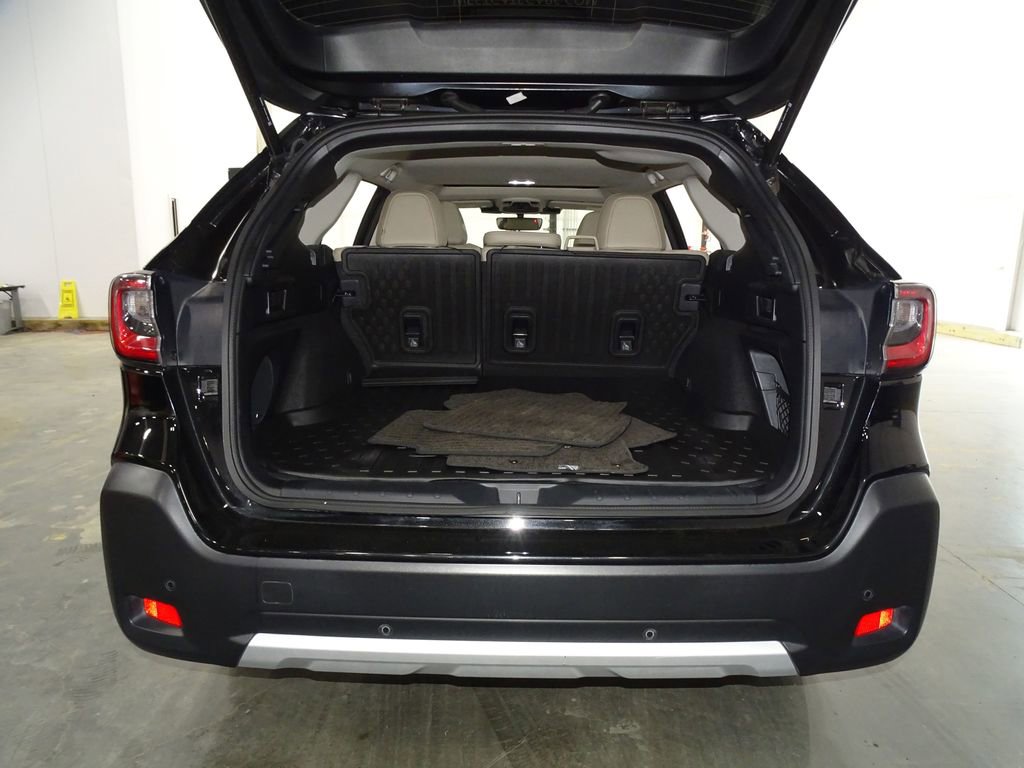 Used 2023 Subaru Outback Limited image 16