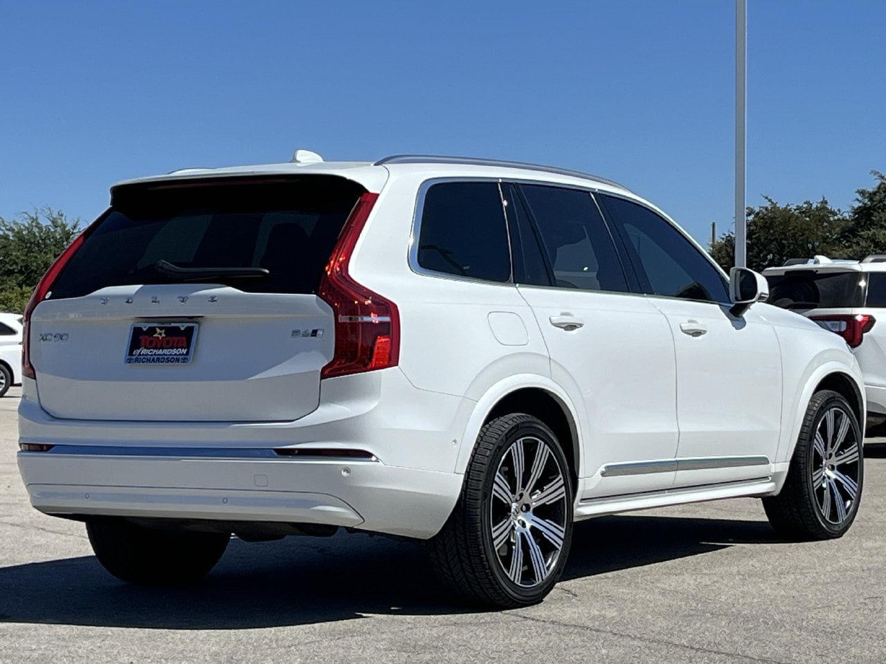 Used 2023 Volvo XC90 B6 Ultimate AWD/4WD image 4