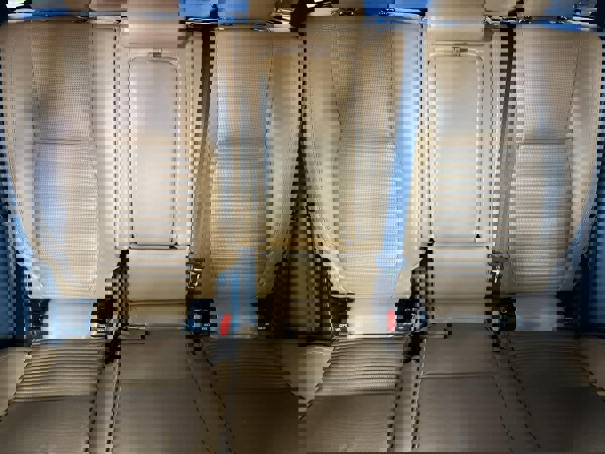 Used 2018 Land Rover Discovery Sport HSE Luxury AWD/4WD image 38