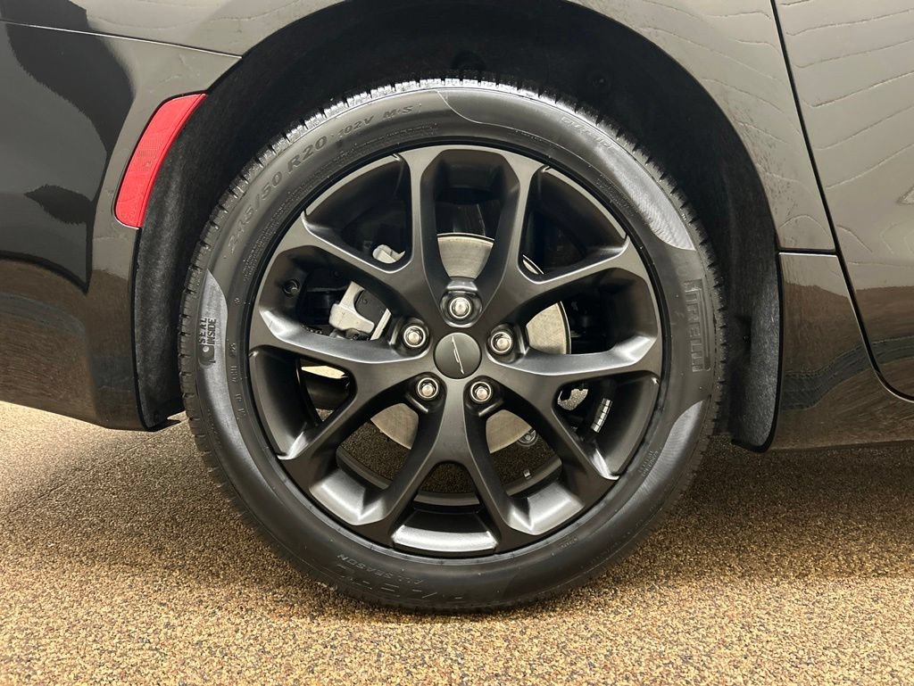 New 2027 Chrysler Pacifica Limited w/ S Appearance Package FWD image 26