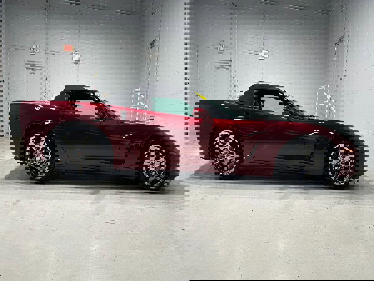 Used 2006 Chevrolet Corvette Convertible w/ Preferred Equipment Group image 2