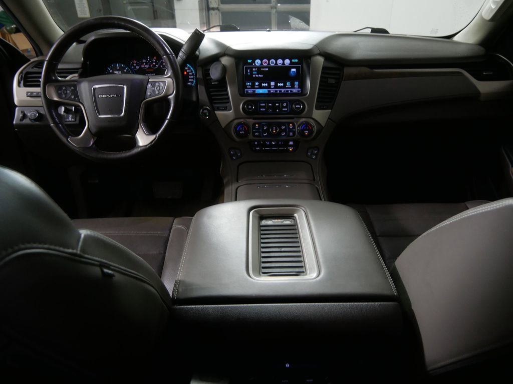 Used 2018 GMC Yukon Denali w/ Denali Ultimate Package image 28