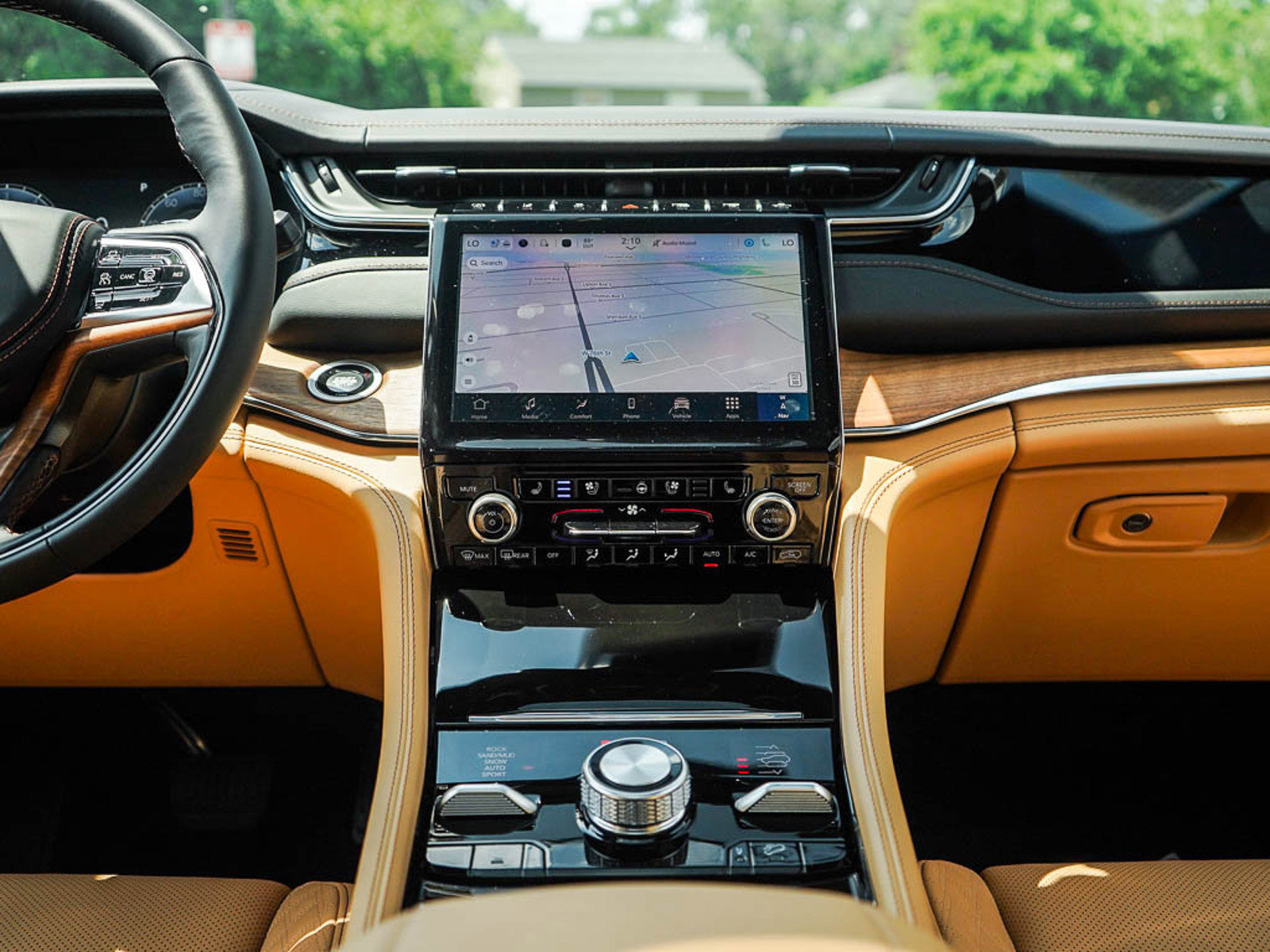 New 2025 Jeep Grand Cherokee Summit image 16