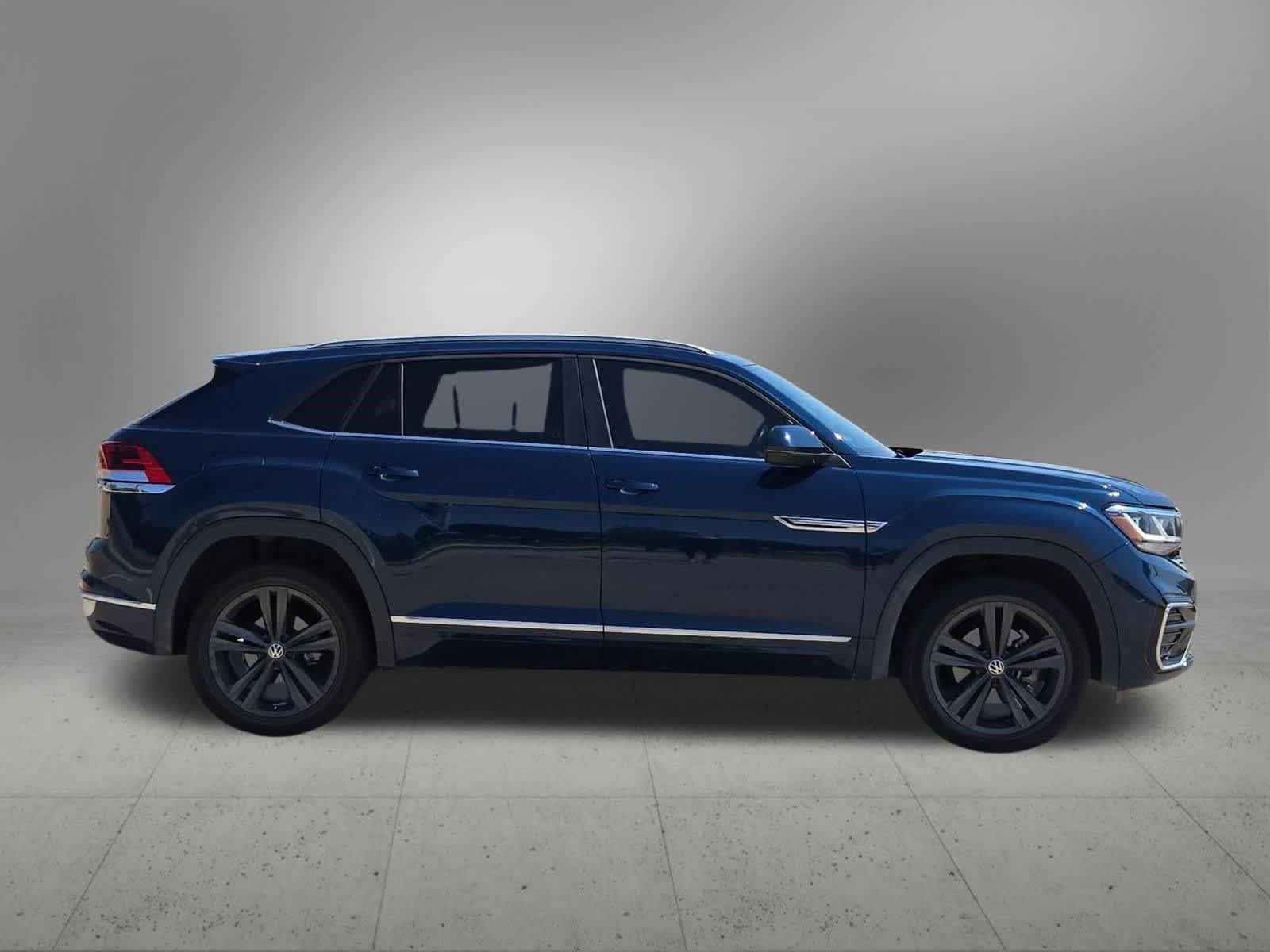 Used 2021 Volkswagen Atlas Cross Sport SE w/ Panoramic Sunroof Package FWD image 7