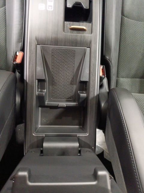 Used 2023 Nissan Ariya AWD image 16