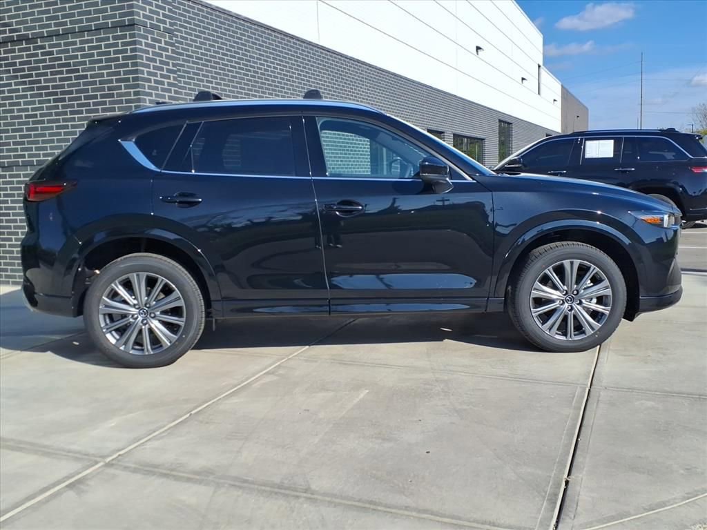 New 2025 MAZDA CX-5 Signature image 8