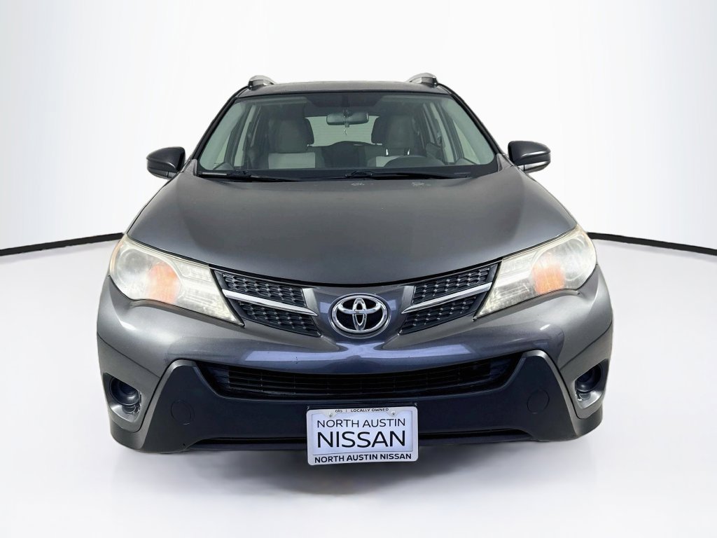 Used 2013 Toyota RAV4 LE FWD image 2
