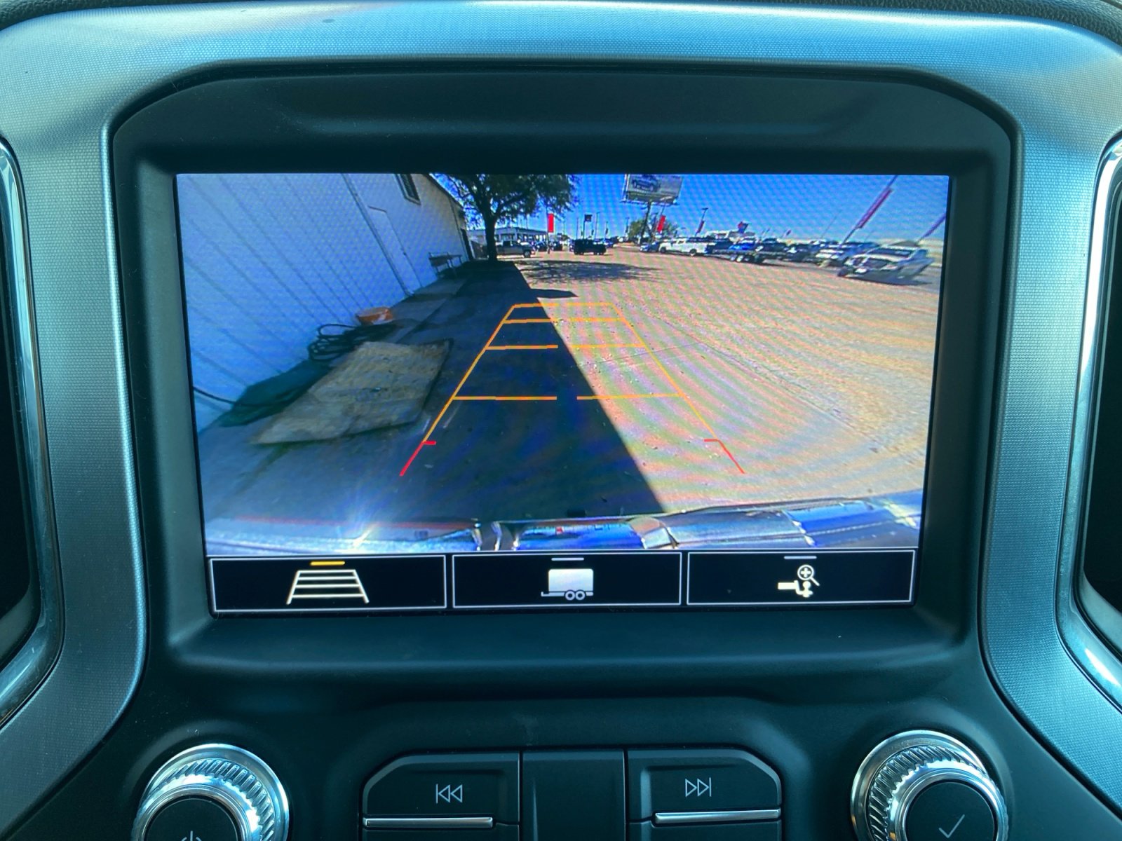 Used 2020 GMC Sierra 1500 SLT image 15