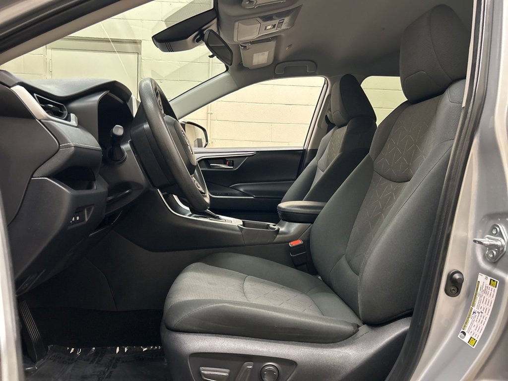 Used 2024 Toyota RAV4 XLE image 7