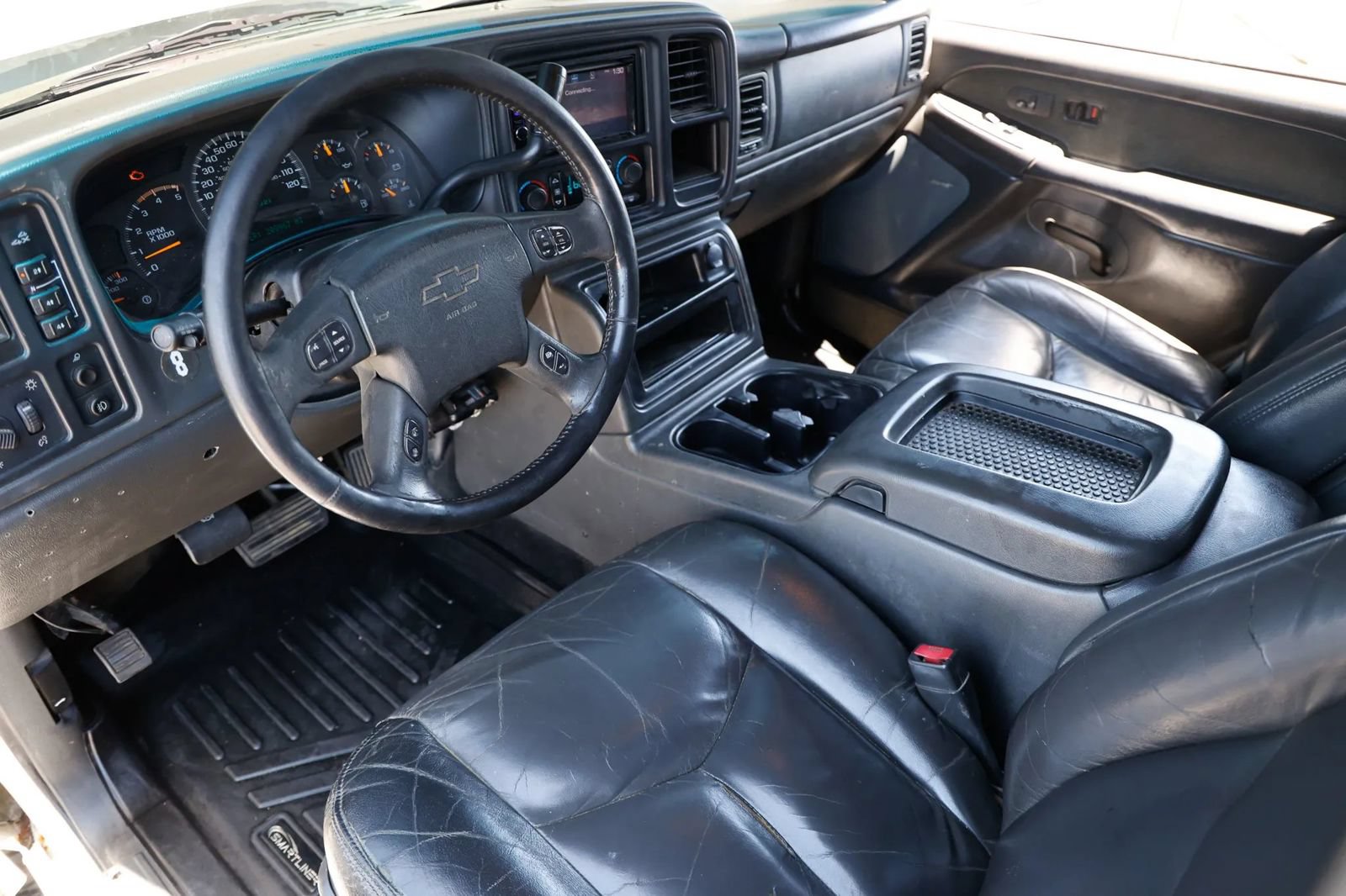 Used 2003 Chevrolet Silverado 2500 LT AWD/4WD image 16