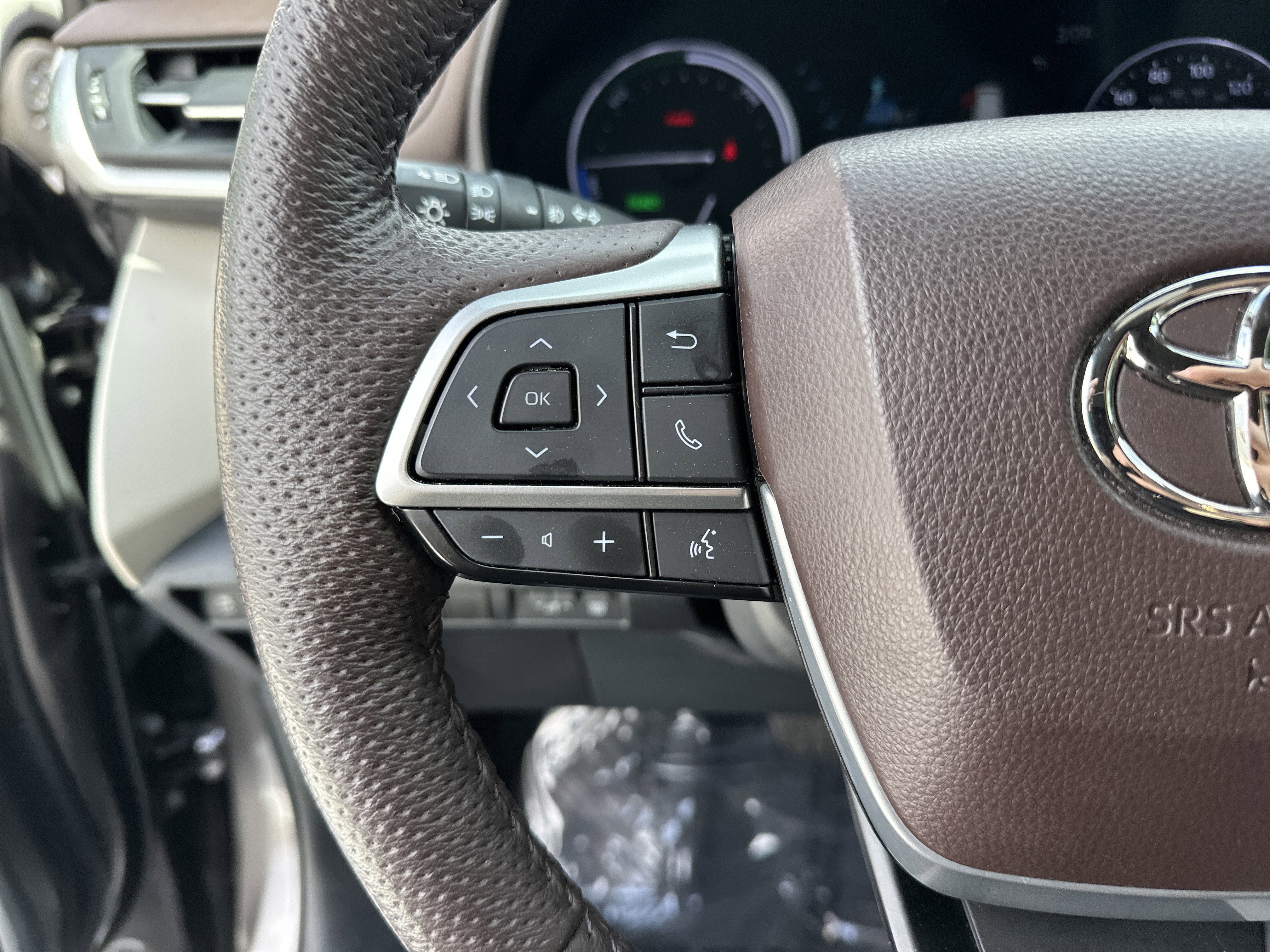 Certified 2023 Toyota Sienna Platinum FWD image 19