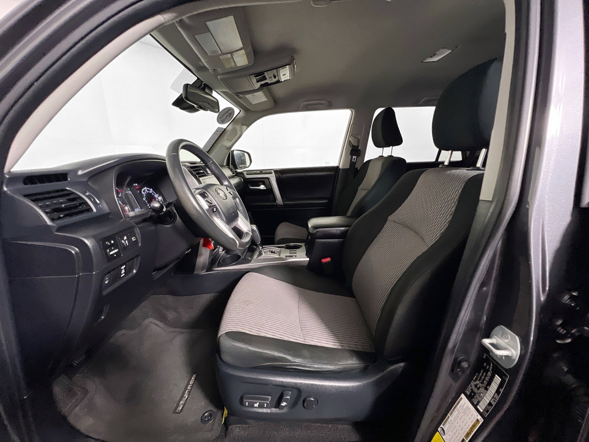 Used 2021 Toyota 4Runner SR5 AWD/4WD image 14